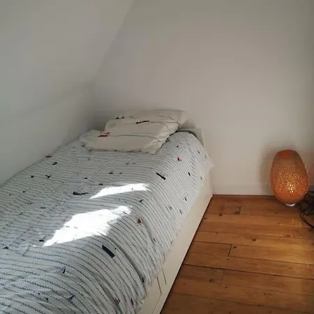 Petite Maison De Pecheur Au Centre D'etretat